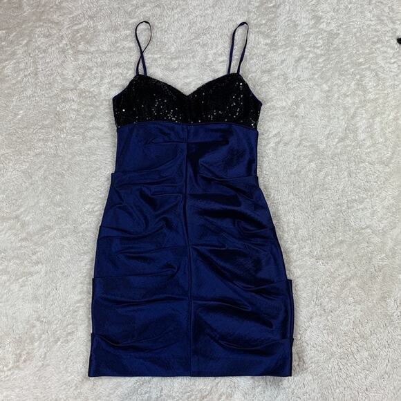 Hailey Logan Adrianna Papell sequin bodice rouched party dress, size 7 or 8 - Picture 3 of 9